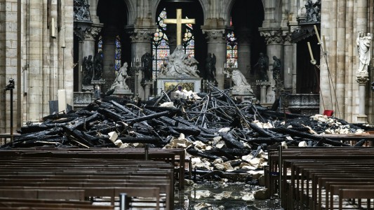 Fuego en Notre Dame: los tesoros que sobrevivieron y los que se perdieron