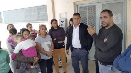 Pagarán adicionales para custodiar una escuela de Sauce Viejo