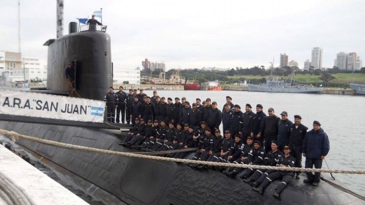 Ara San Juan, estudiantes construyeron una réplica en homenaje a los submarinistas