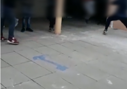 Dos alumnos se pelearon en una escuela, uno de ellos tenía una faca