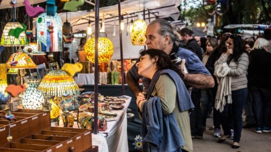 La Feria del Sol y la Luna se exhibe en la Estación Belgrano