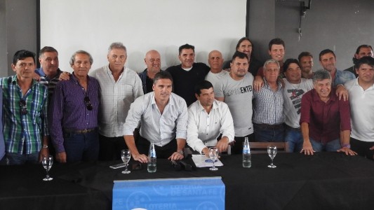 Con presencias importantes, Santa Fe inauguró La Casa del Fútbol