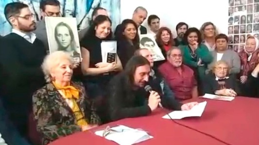 Las Abuelas de Plaza de Mayo presentaron a Javier, el nieto 130