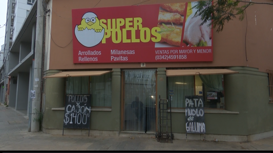 Robaron y provocaron destrozos en una pollería del macrocentro