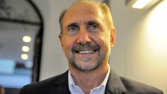 Perotti votó en Rafaela, la ciudad en la cual aguardará el resultado