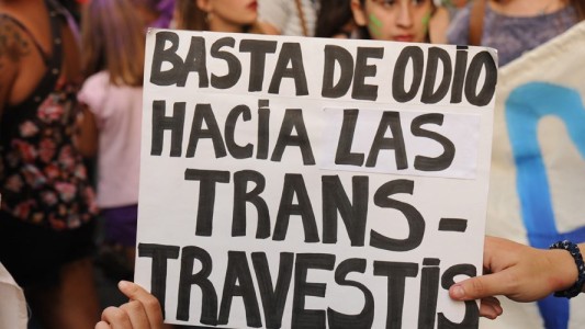 En Santa Fe también se marcó contra los travesticidios y transfemicidios