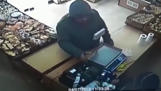 Por tercera vez en menos de un mes, asaltan la panadería Santa Teresita