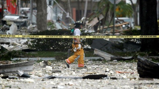Una fuerte explosión en centro comercial de Miami deja al menos 20 heridos