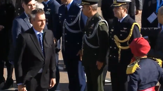 Jair Bolsonaro ya arribó a Santa Fe para participar de la Cumbre del Mercosur (2)