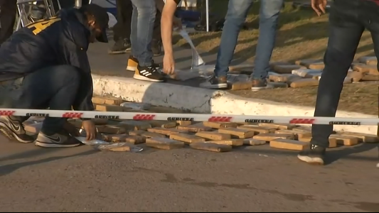 Secuestran 88 kilos de marihuana en la rueda de un camión en la autopista Santa Fe Rosario