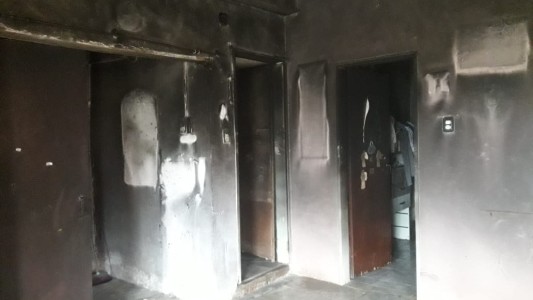 Una mujer debió ser internada debido al incendio de su vivienda en Alto Verde