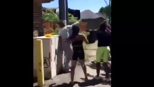 Estaba desaparecida y la hallaron por un video en el que la golpean violentamente