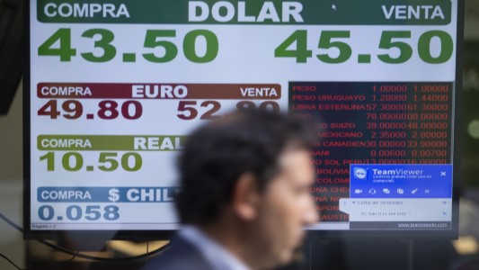Dólar hoy: subió y cerró a 45,55 pesos luego de la baja de tasas en Estados Unidos