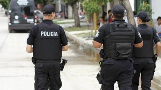 Policías en las calles: "Conversamos sobre las problemáticas de los vecinos"