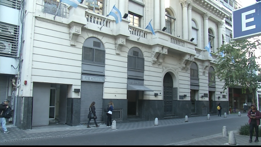 Rosario: Un delincuente robó 40 mil pesos de la sección clasificados del diario La Capital