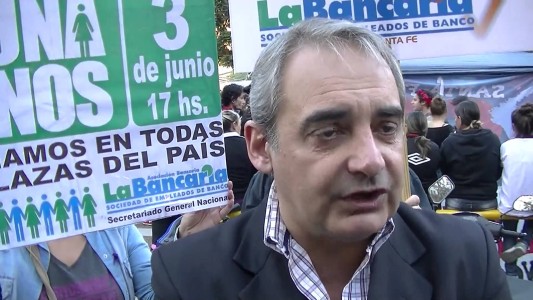 Los sindicatos están pendientes de la subida del dólar