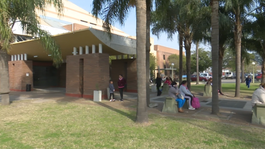 Golpeó a la esposa y a su beba de 3 meses que está internada en grave estado