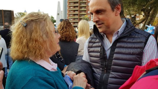 Corral estuvo presente en la marcha en apoyo al gobierno de Macri