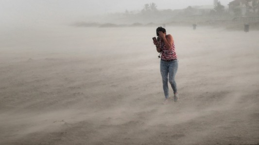 "Podemos reconstruir su hogar, no su vida": dramático pedido de evacuación por el huracán Dorian