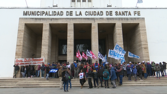 Organizaciones sociales reclamaron frente a la municipalidad la emergencia alimentaria