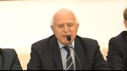 Con duras críticas al gobierno nacional, Miguel Lifschitz detalló la situación social de la provincia