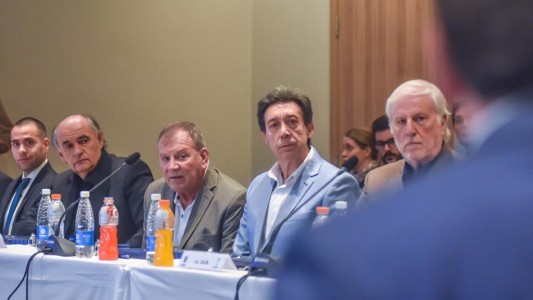 Colón participó de una reunión convocada por Conmebol en Paraguay