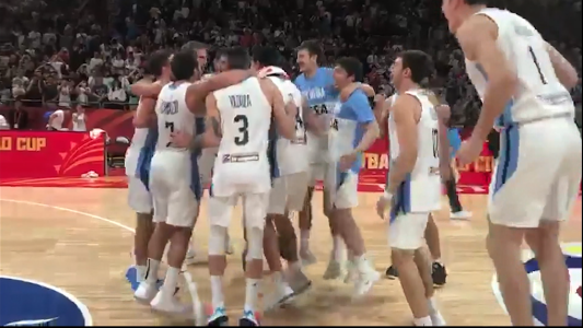Ëpico: Argentina derrotó a Francia y se clasificó a la final del Mundial de Basquet
