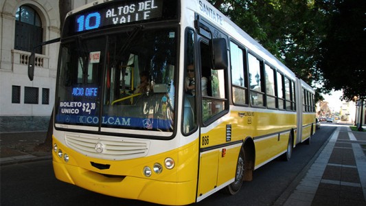 El intendente no cree que el boleto urbano deba aumentar el doble