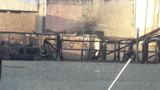 Se incendió el quincho de un restaurant de la costanera santafesina