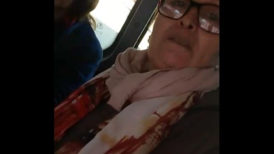 Video: cuatro señoras intentan sacarse una selfie, ¿habrán podido?