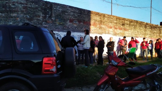 Comienza el canje de entradas de los hinchas de Colón para la final