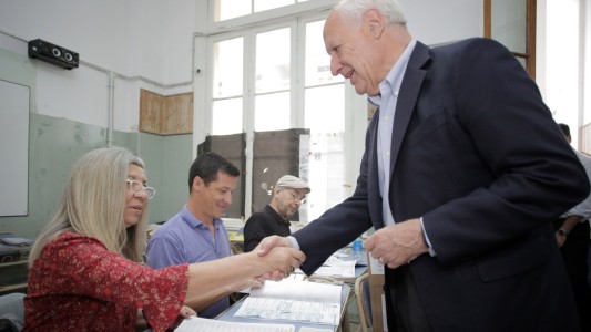 Votó Lavagna: "Que sea una elección tranquila como todo parece indicar"
