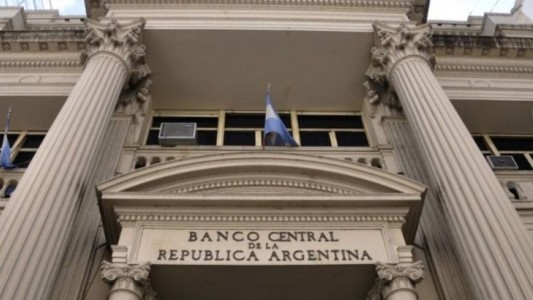 Cepo al dólar: el Banco Central endureció los límites a la compra de dólares tras las elecciones (1)