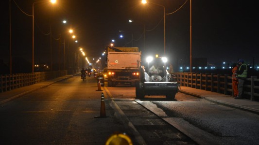 Continúan los trabajos de repavimentación en el Puente Carretero
