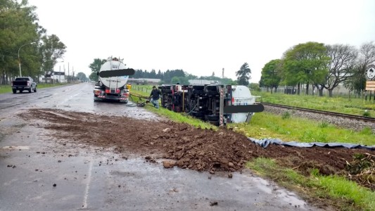 El conductor de un camión con biodiesel que volcó esta mañana tenía 1,39 gr/l de alcohol en sangre