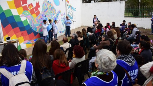 Los alumnos decoran la escuela Padre Catena