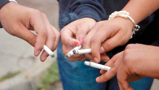 Los cigarrillos volvieron a subir este lunes un 9 por ciento promedio