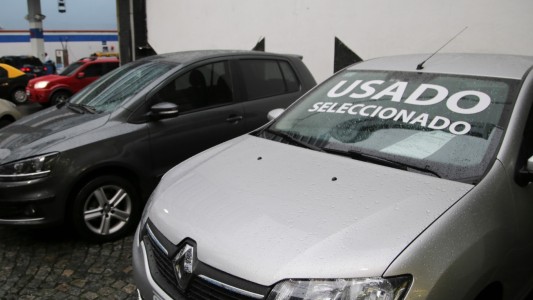 El "lujo" de tener auto: el costo de mantenerlo aumentó 61% en un año