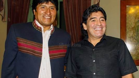 Maradona bancó a Evo Morales: "Evo, el mundo está contigo"