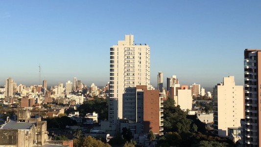 Cielo despejado y temperatura superior a 30 grados en Santa Fe