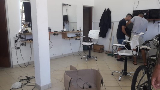 Barrio Sur: Abrieron hace 15 días una barbería y los desvalijaron