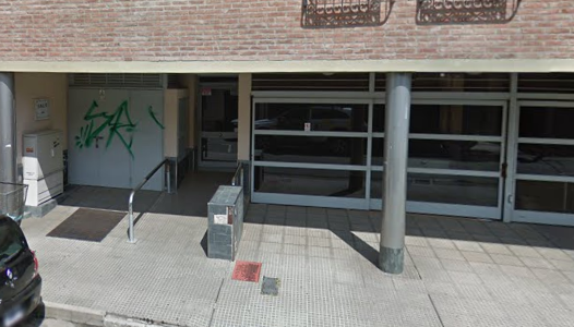 Video: Violento robo a dos jóvenes que ingresaban a un departamento