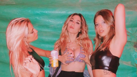 La pícara foto de Jimena Barón con dos amigas que incendió Instagram