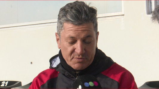 Mario Sciaqua dejó de ser el entrenador de Patronato