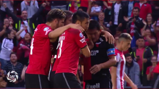 Colón buscará tres puntos vitales en Liniers