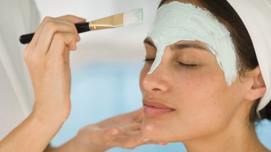 Llaman a la regularización de los cosmetólogos