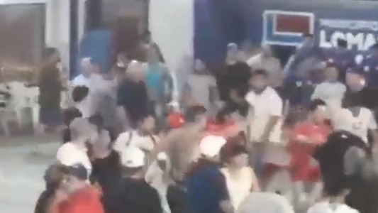 VIDEO: un partido de fútbol infantil terminó en una batalla campal