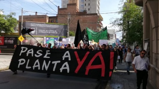 Reclaman el pase a planta de contratados