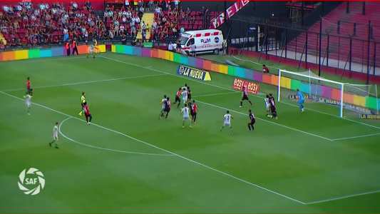 Colón se despidió de su público con una dura derrota