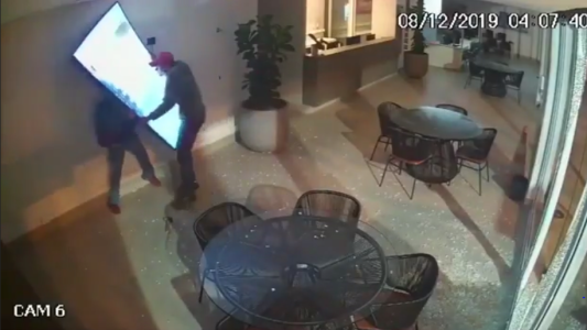 Con ustedes, los ladrones más torpes del mundo